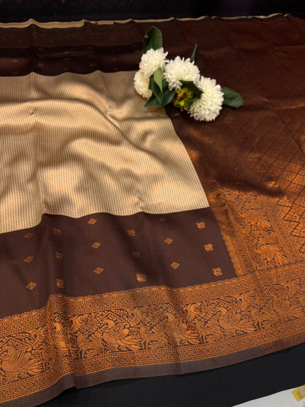 Centre Checked Pavishna Saree in soft silk type fabric with elegant zari work