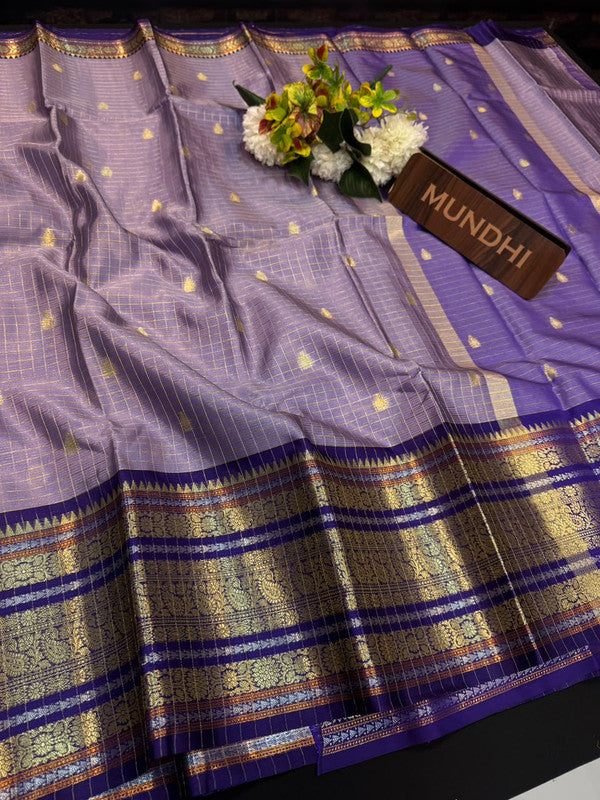 Trending Banarasi Saree featuring traditional zari work