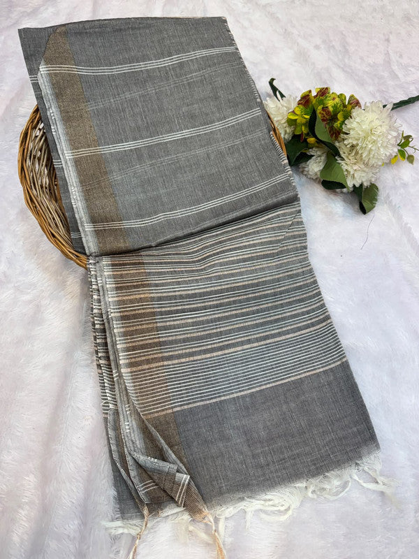 Dorothy cotton saree with zari and plain design