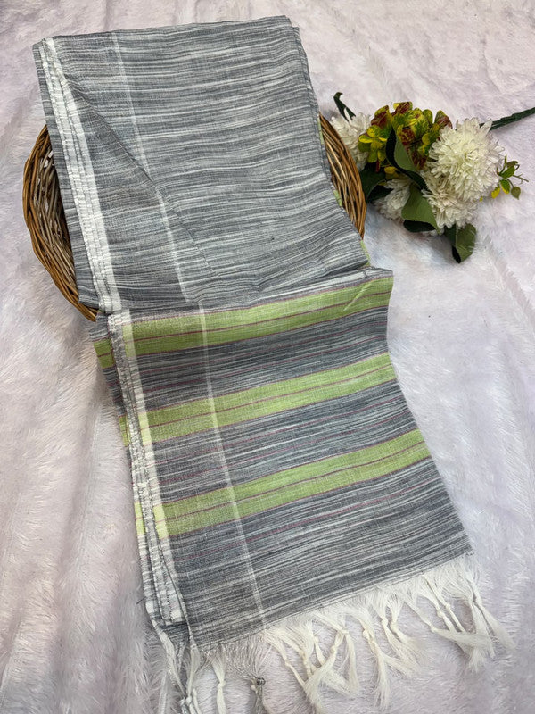 Dorothy cotton saree with zari and plain design
