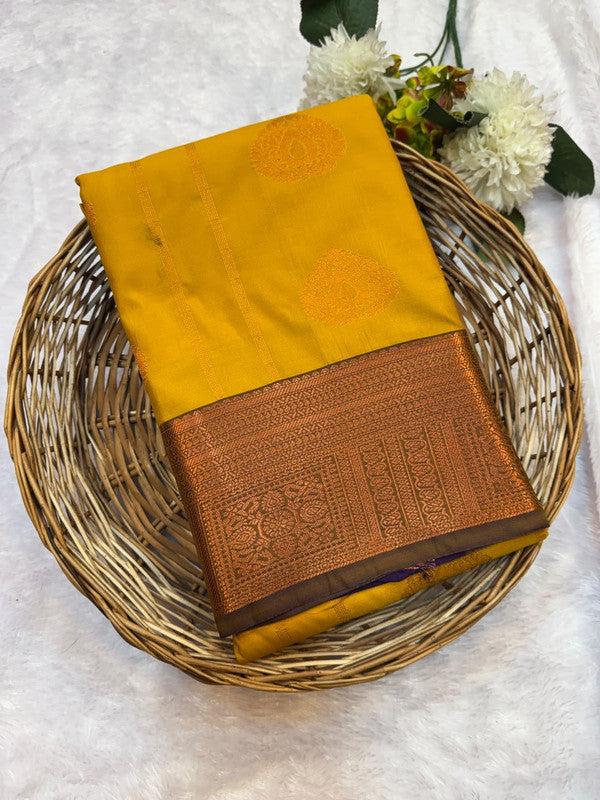 Mild Damage Vennila semi silk saree with traditional zari design