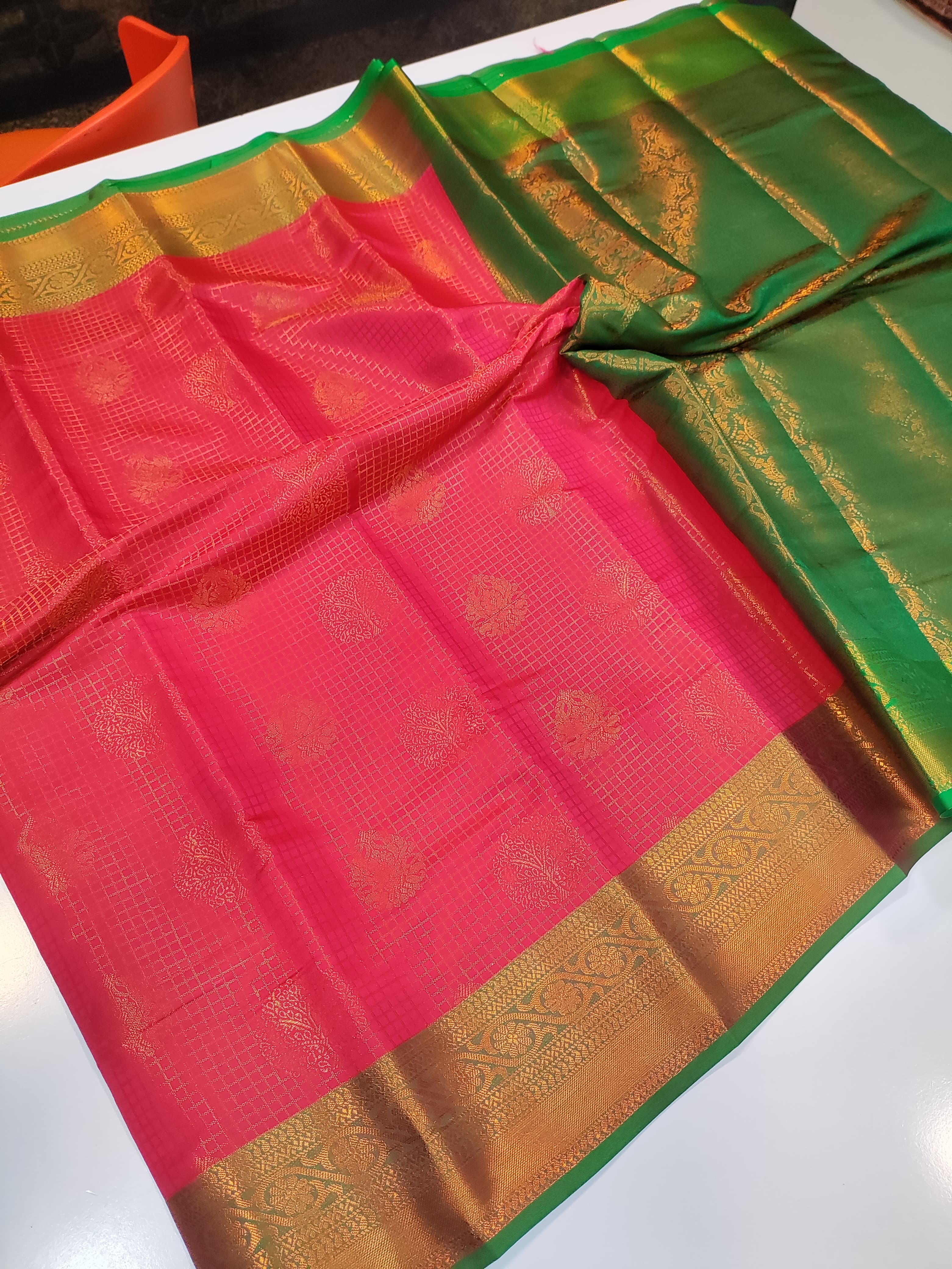 Vairaoosi Sarees (2 Days Pre Booking)