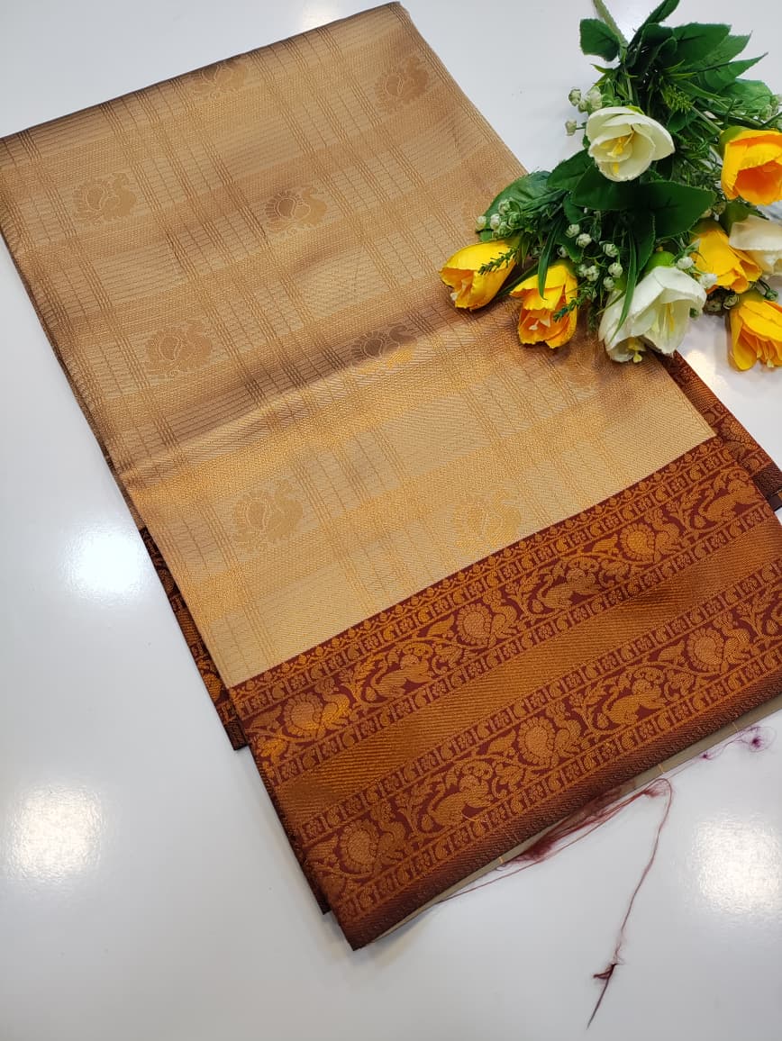 Vairaoosi Pavishna Saree