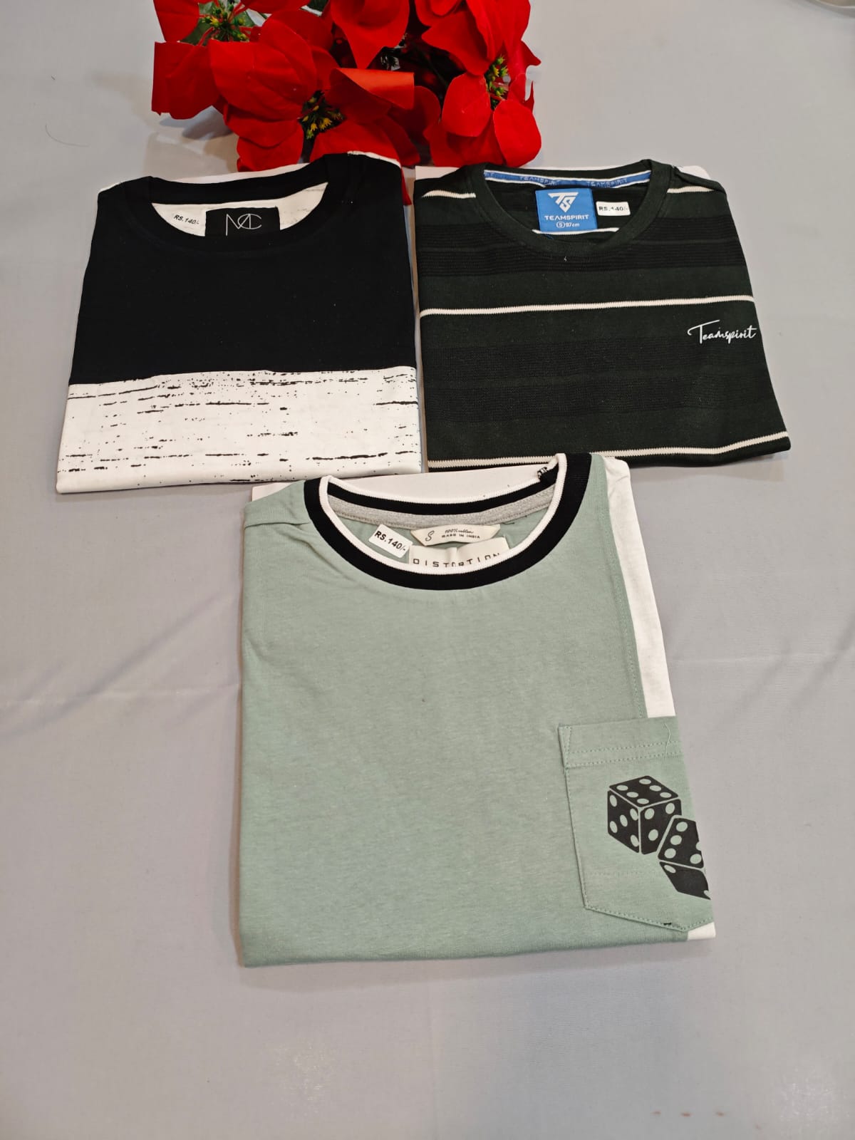 3 T-Shirt