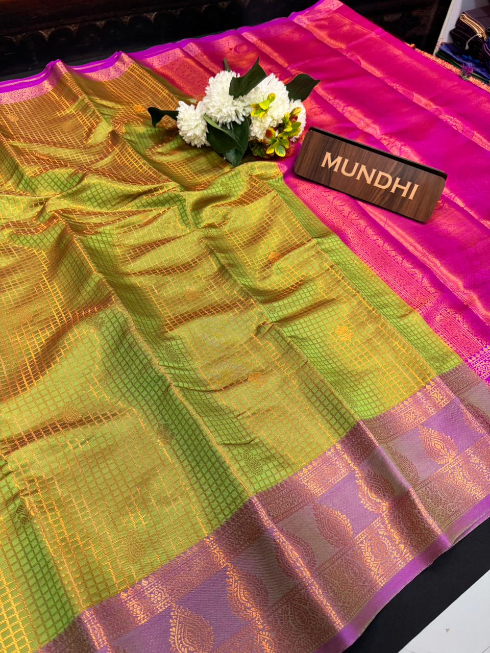 Mini Checked Vairaoosi Saree – Soft Silk Elegance| MK04