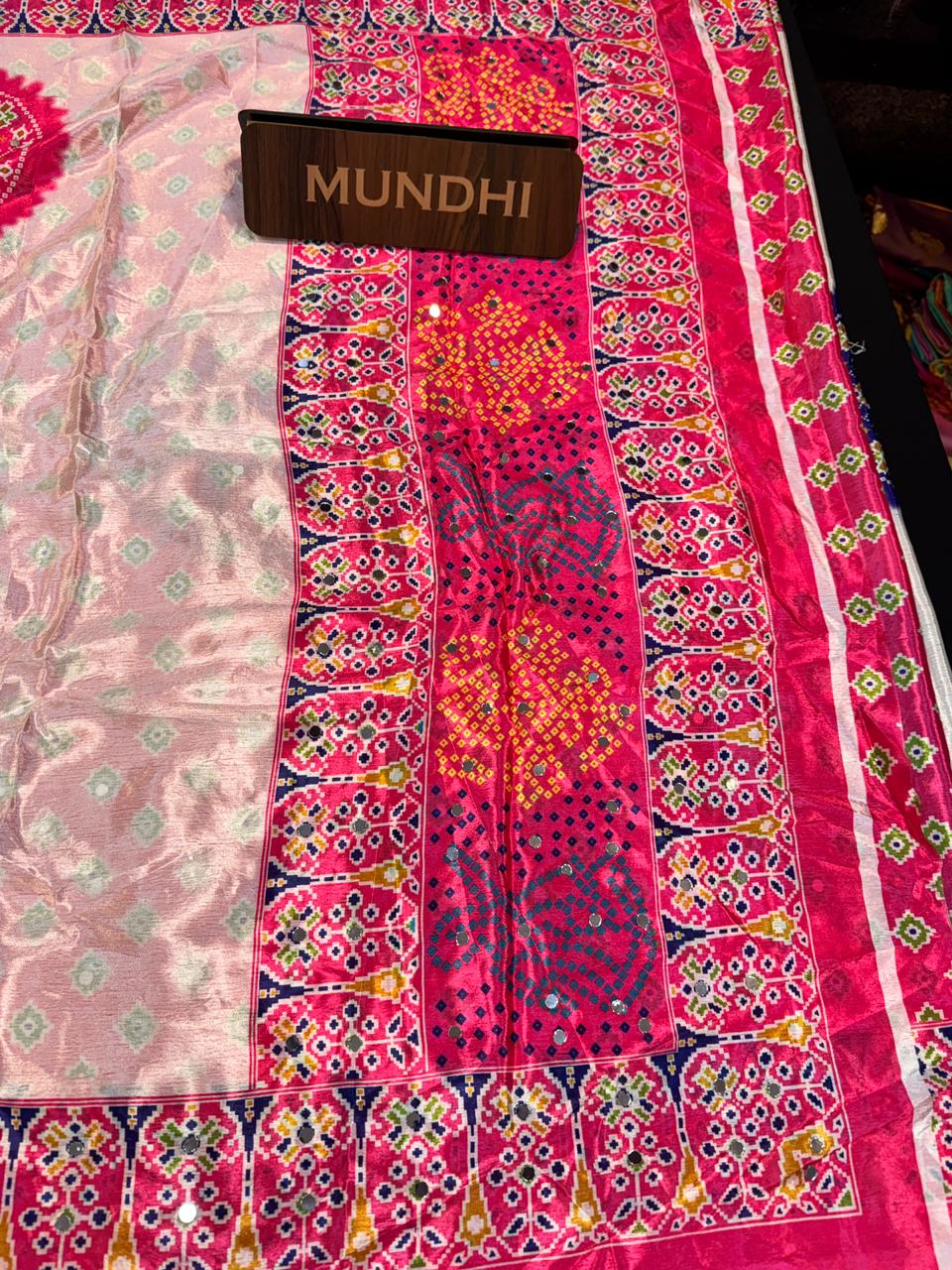 Chinon Mirror – Massakali Saree | CM02