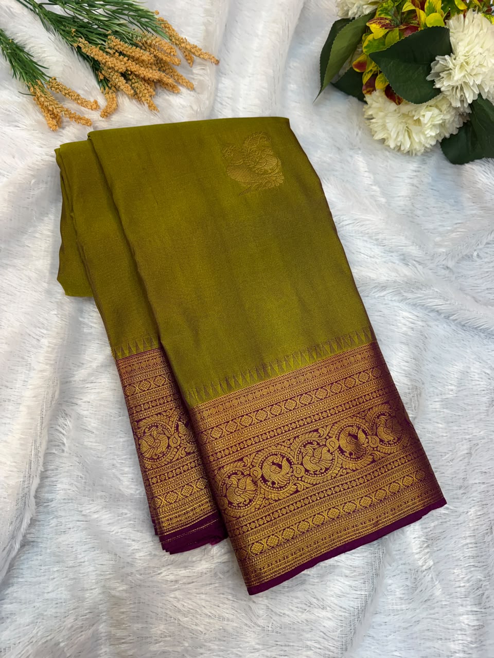 Gokulam Pattu Mix Saree – Elegant Traditional Silk Look|  PAT18