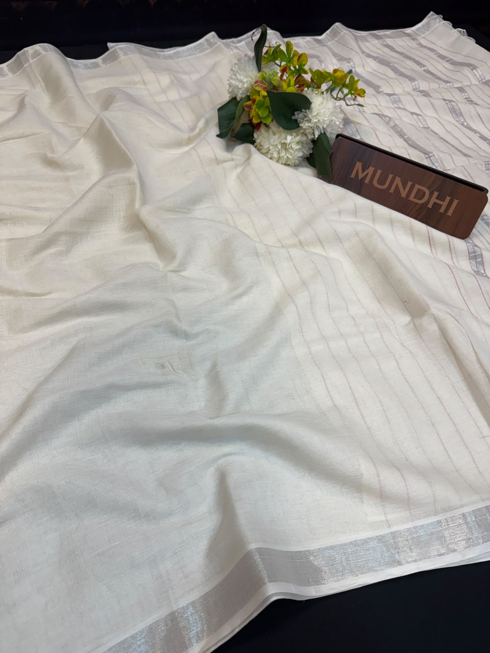 Dorothy cotton saree with zari and plain design