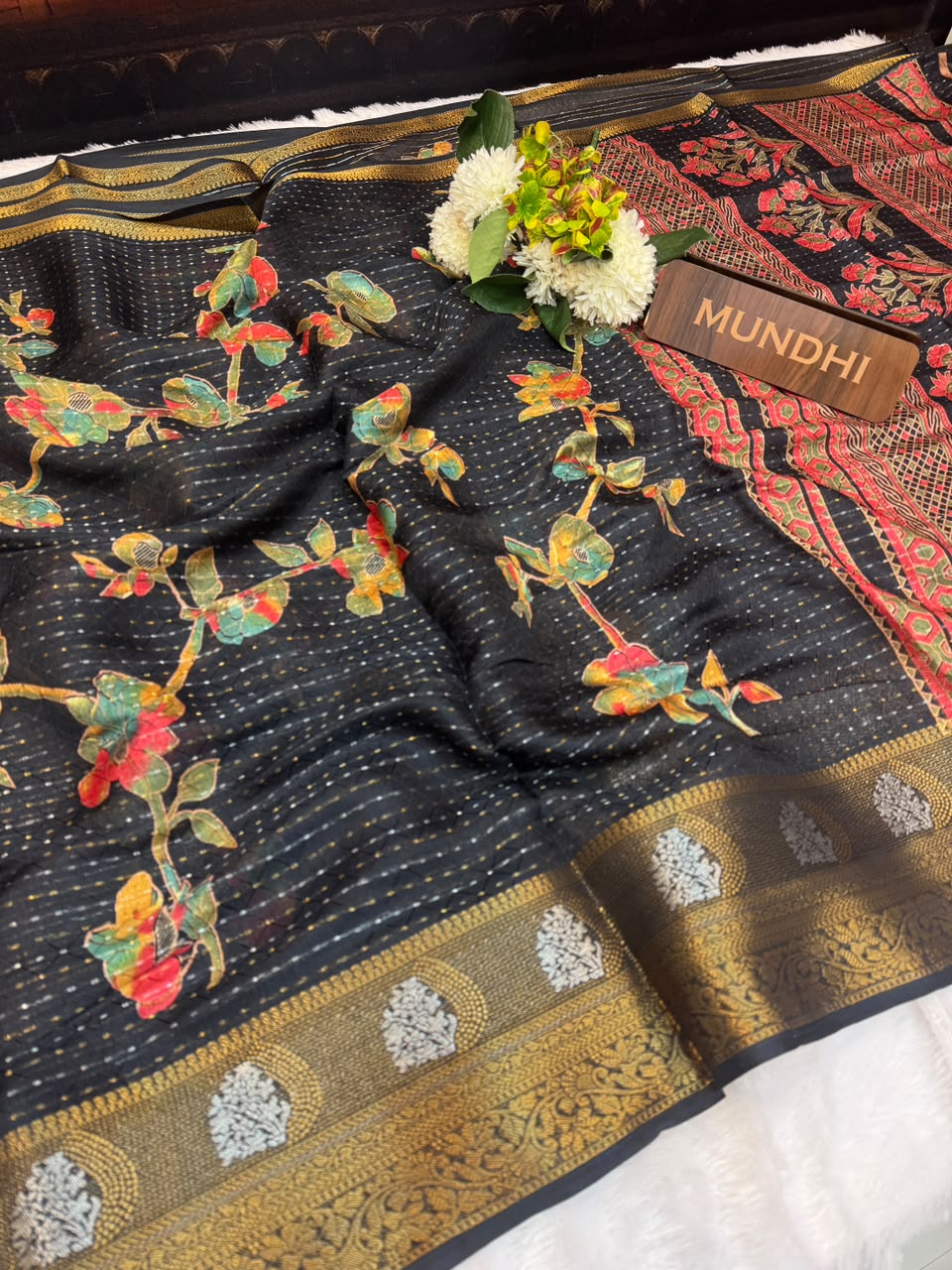 Akhanda Pattu Fancy Saree with Traditional Zari Work
