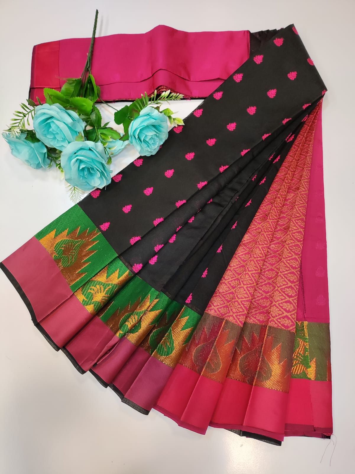 Thread Butta Saree