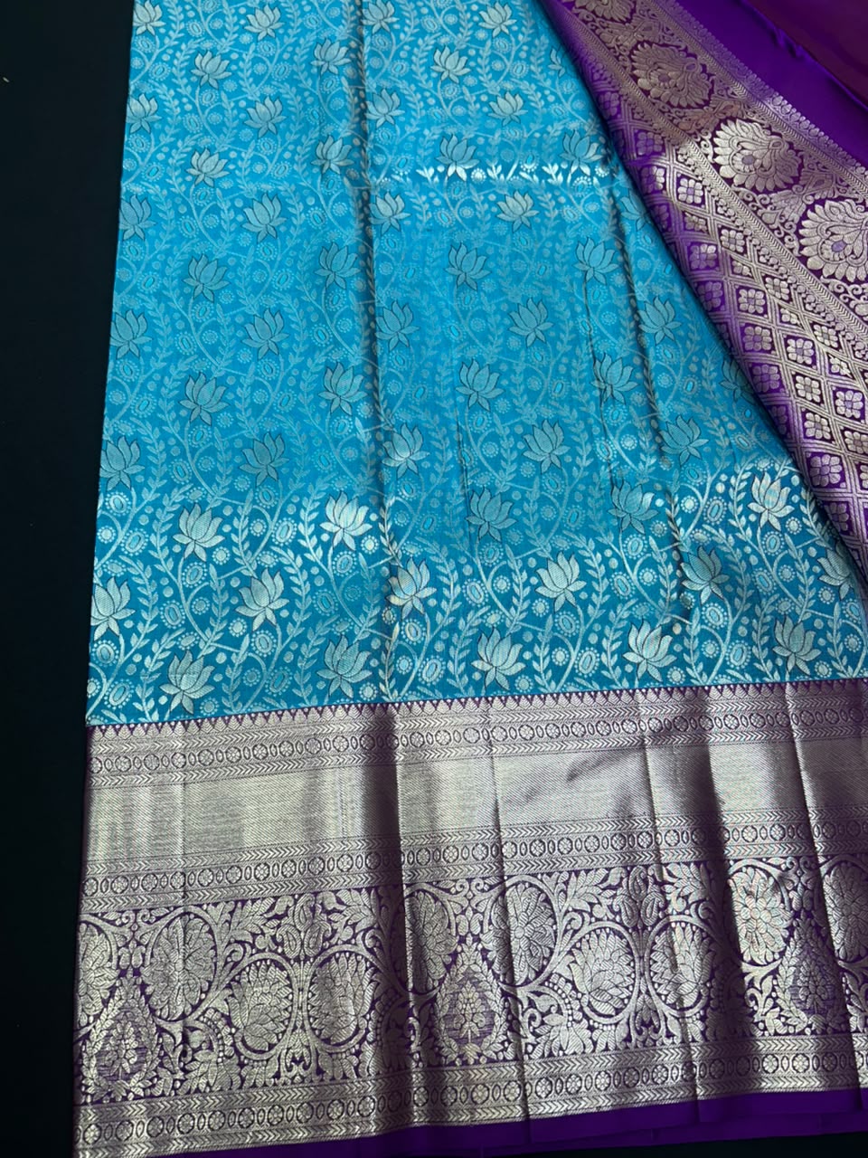 Traditional Pure Pattu E135