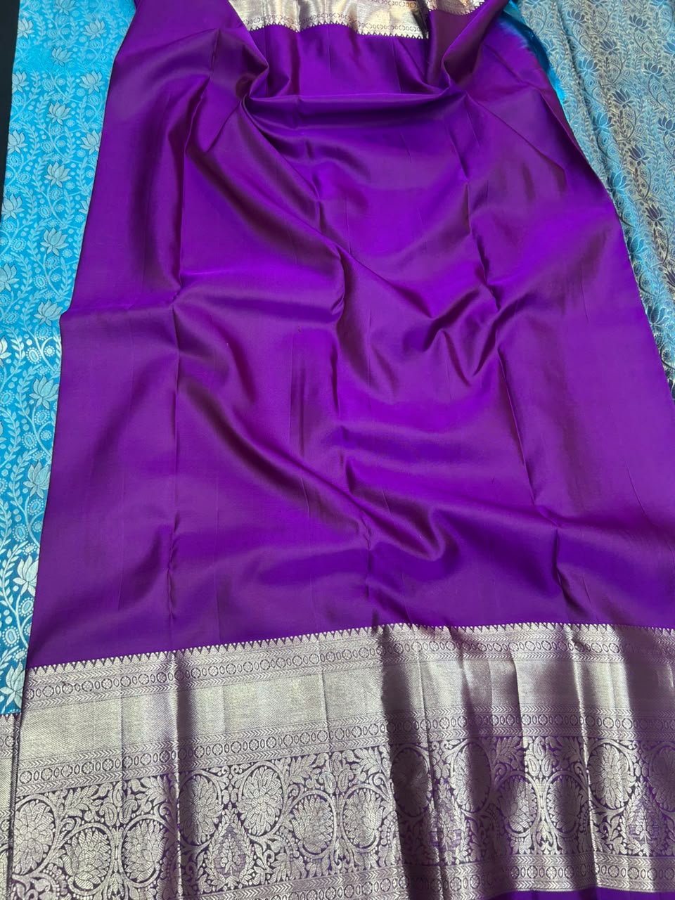 Traditional Pure Pattu E135