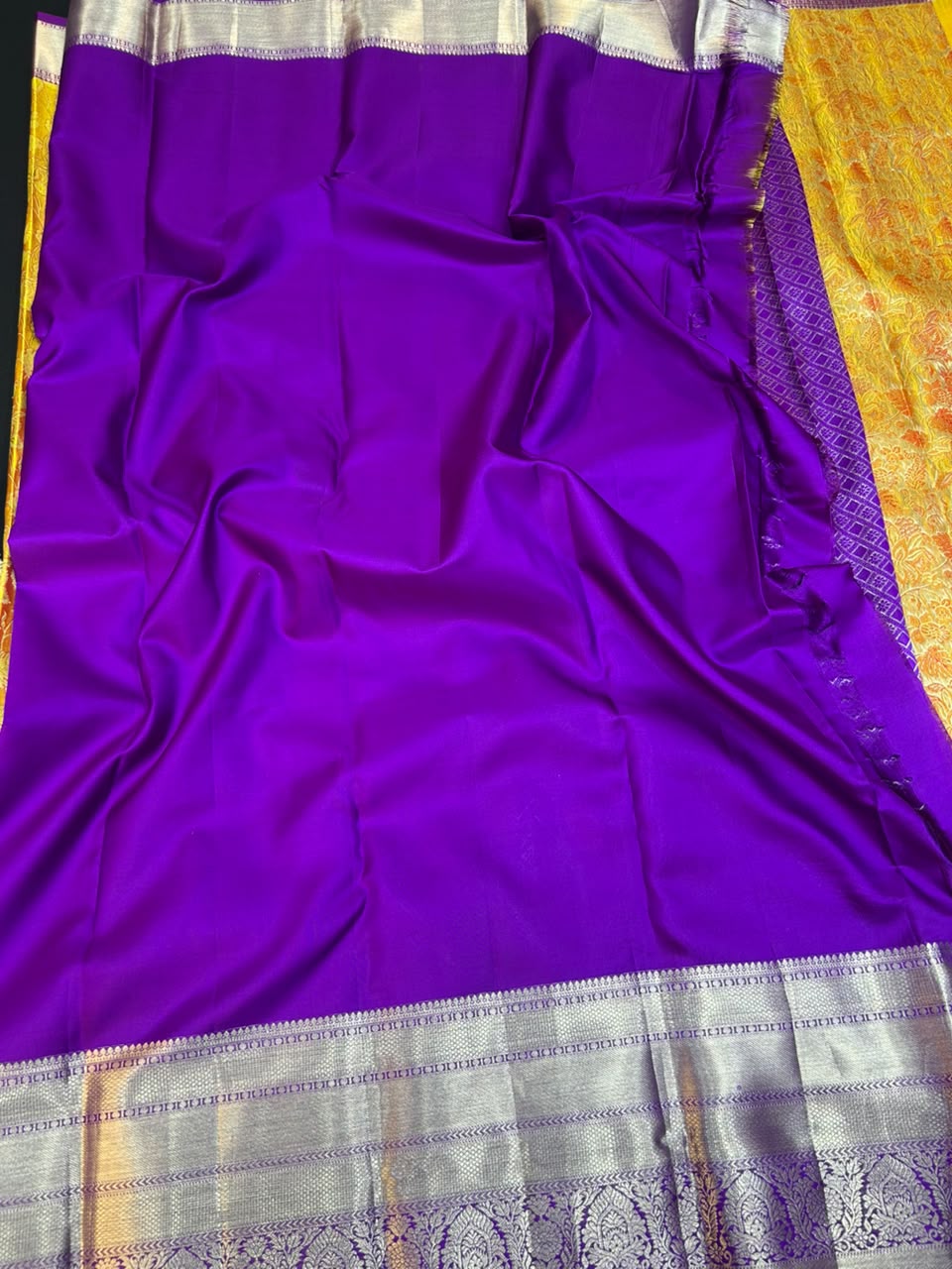 Traditional Pure Pattu E136