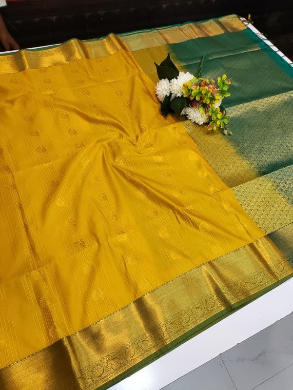 Artificial Naar Pattu Zari Saree with Contrast Blouse for Wedding Wear