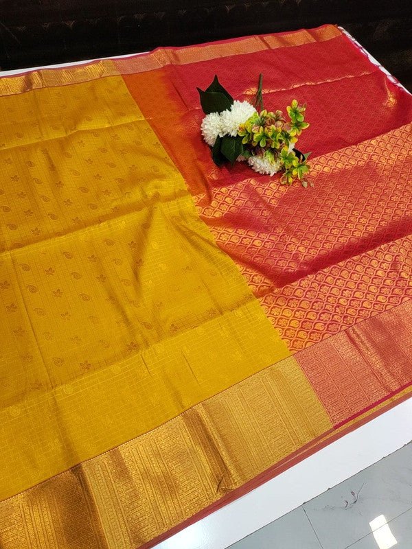 Artificial Naar Pattu Zari Saree with Contrast Blouse for Wedding Wear