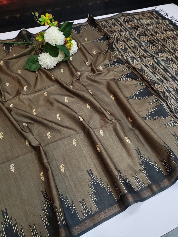 Binny Fancy Print Saree with Contrast Blouse for Wedding Wear