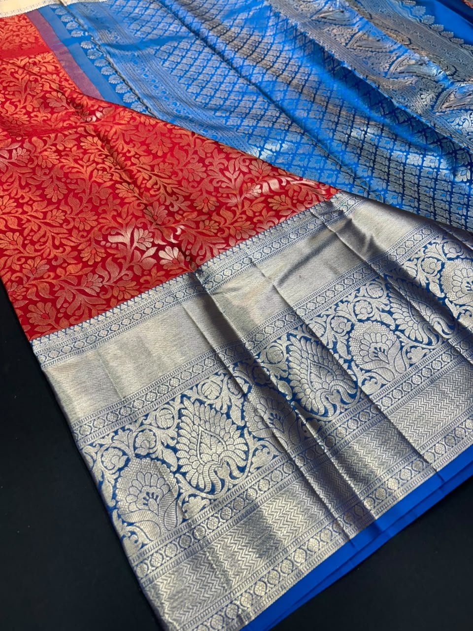 Traditional Pure Pattu E129 - Sri Sakthi Pugazh Tex - Pure Silk