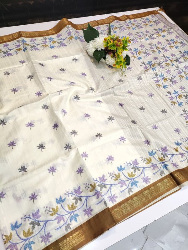 Vannila Silk Saree with elegant zari work for wedding wear